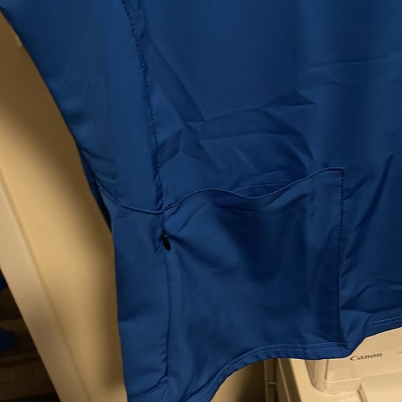 Wonderwink HP scrub top. ROYAL BLUE 3X - Picture 3 of 4